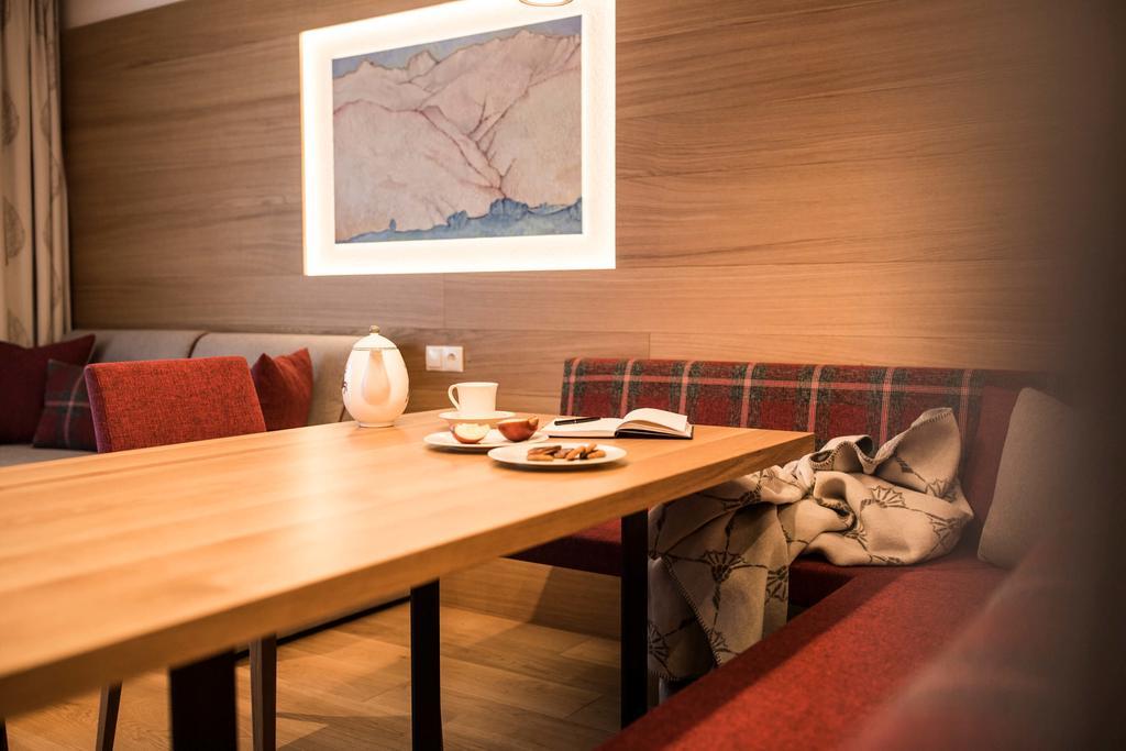 Slow Living Suite - Ferienwohnung Mit Privater Sauna & Garten フィス エクステリア 写真