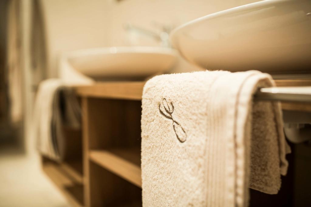 Slow Living Suite - Ferienwohnung Mit Privater Sauna & Garten フィス エクステリア 写真