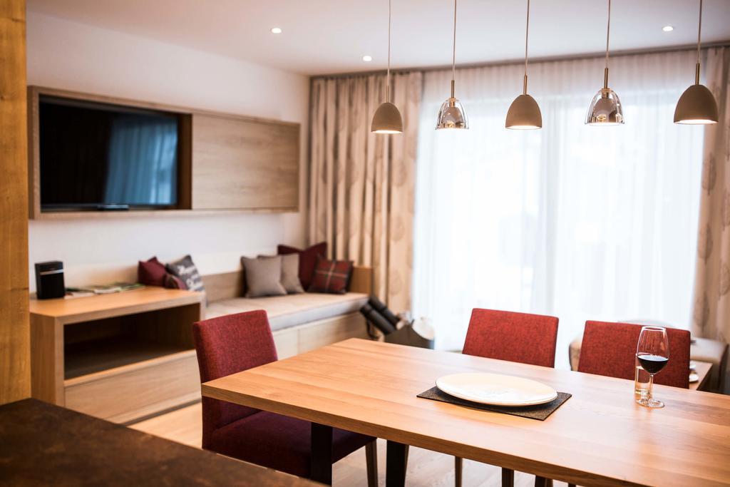 Slow Living Suite - Ferienwohnung Mit Privater Sauna & Garten フィス エクステリア 写真