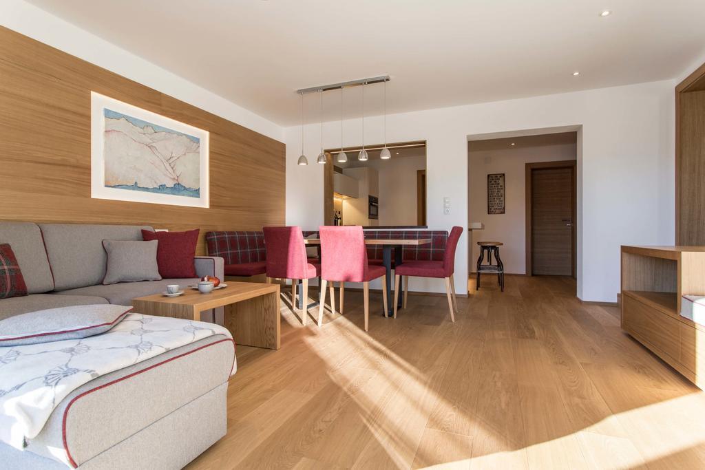 Slow Living Suite - Ferienwohnung Mit Privater Sauna & Garten フィス エクステリア 写真